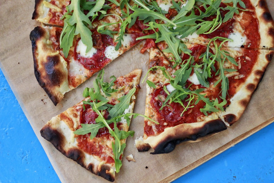 Pizza cuite au four à bois